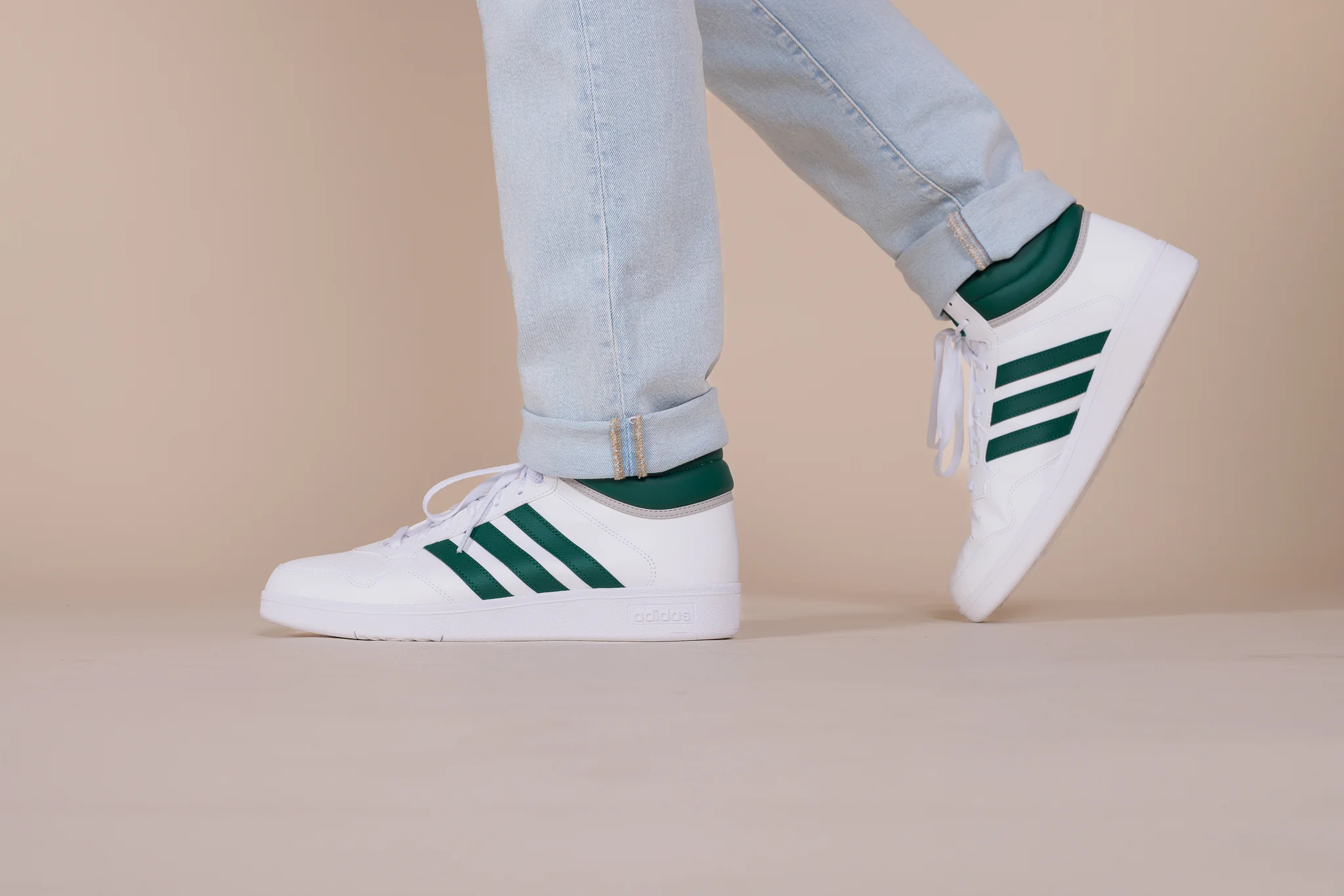Souliers mi-montants Adidas pour hommes - HOOPS 4.0 MID - Image 3